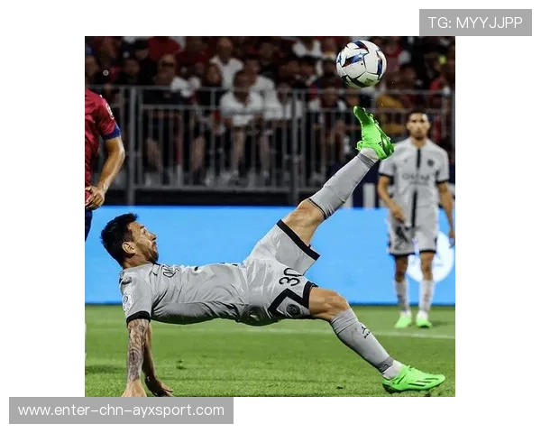 罗马看内马尔式突破传——足球艺术的极致演绎 罗马看内马尔式突破传——足球艺术的极致演绎