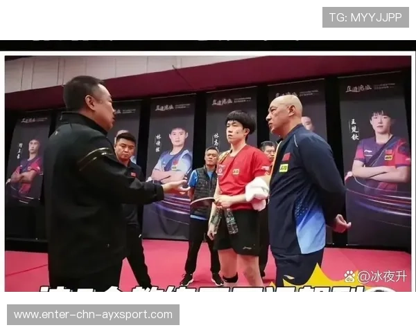 世界冠军坐地痛哭！教练陪着落泪