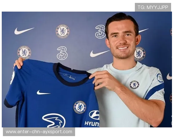 奇尔维尔禁区外凌空抽射：那一刻，时间为之停止