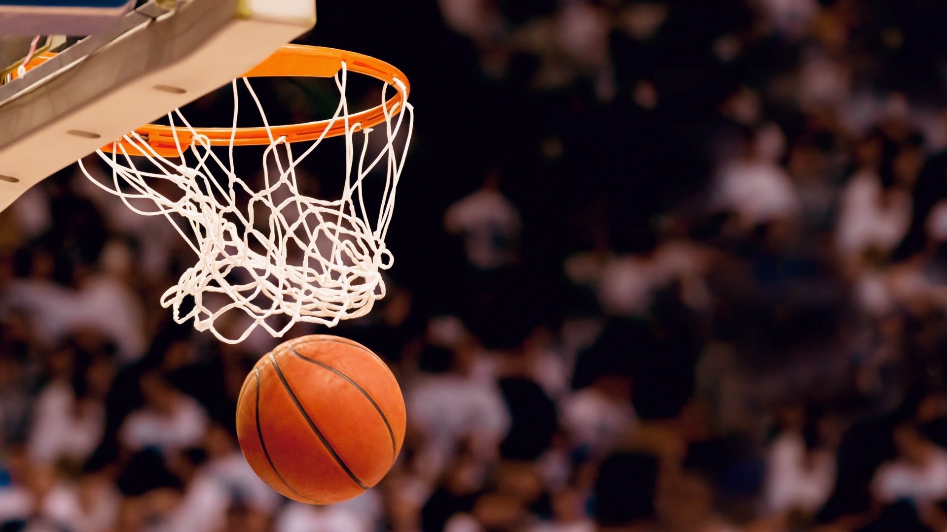 胯下扣篮：隔人暴扣的羞辱，nba实战胯下扣篮是谁